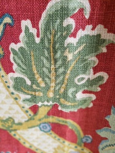 SCHUMACHER Fabric Remnant - FONTENAY VASE - Arts & Crafts - UK - 26