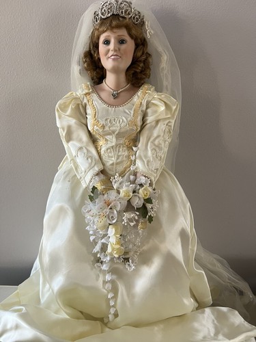 Princess Sarah Bride Doll. The Royal Wedding by Danbury Mint