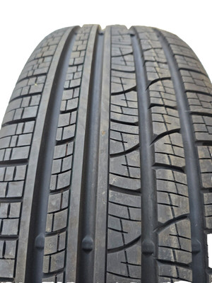 235 65 19 Pirreli Scorpion Verde 109V M&S JLR 8MM THREAD NEW SHOWROOM DEMO USE