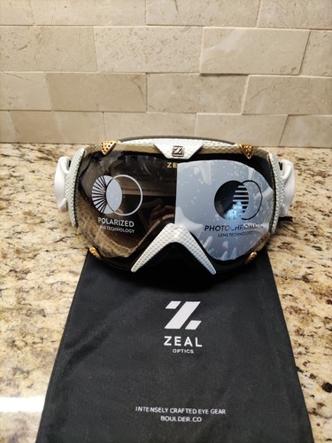 ZEAL Polarized and Photochromatic ECLIPSE SPPX Ski-Snowboard Goggles White