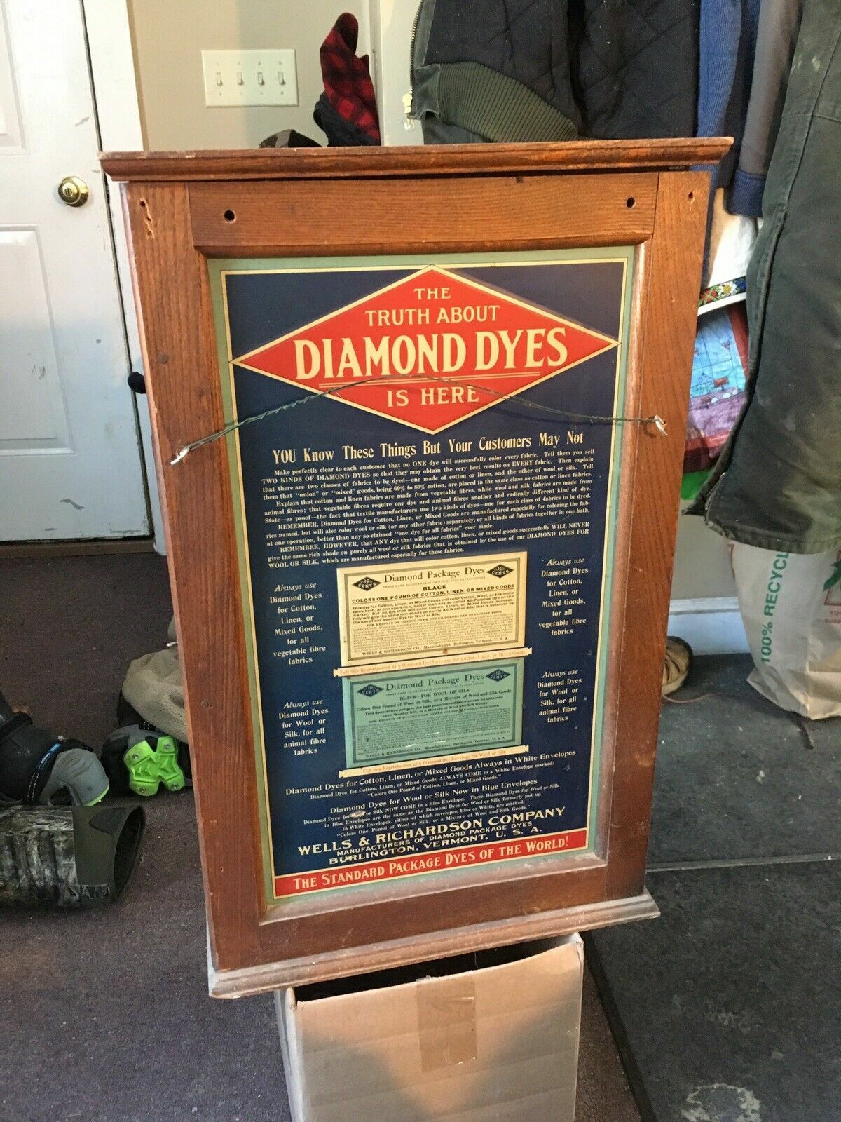 Vintage c.1900 Diamond Dyes Oak Cabinet 25