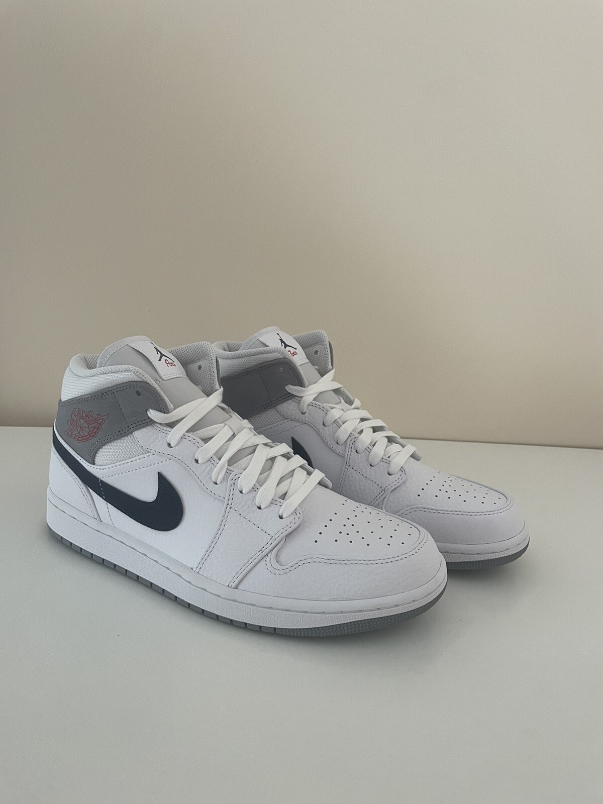 Jordan 1 Mid Paris Size 10: купить с доставкой из США, цена 20 788 руб -  (313931278125)