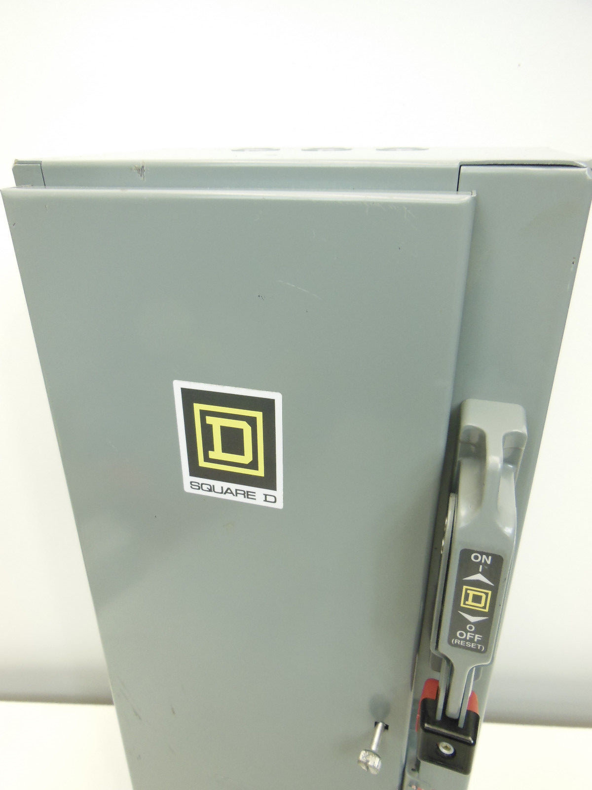 Square D 8538SBG63V02CFSX11 30A type 1 120-240V motor control