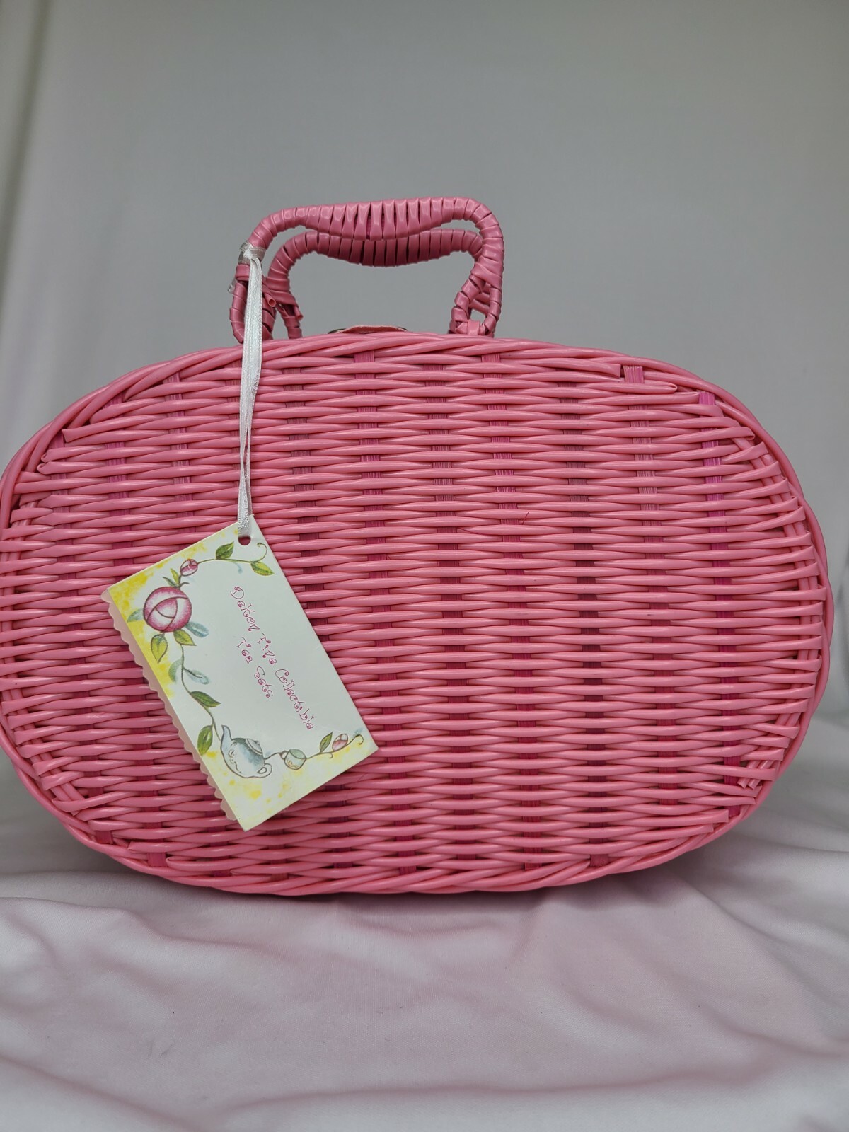 Delton Fine Tea Set Teaset