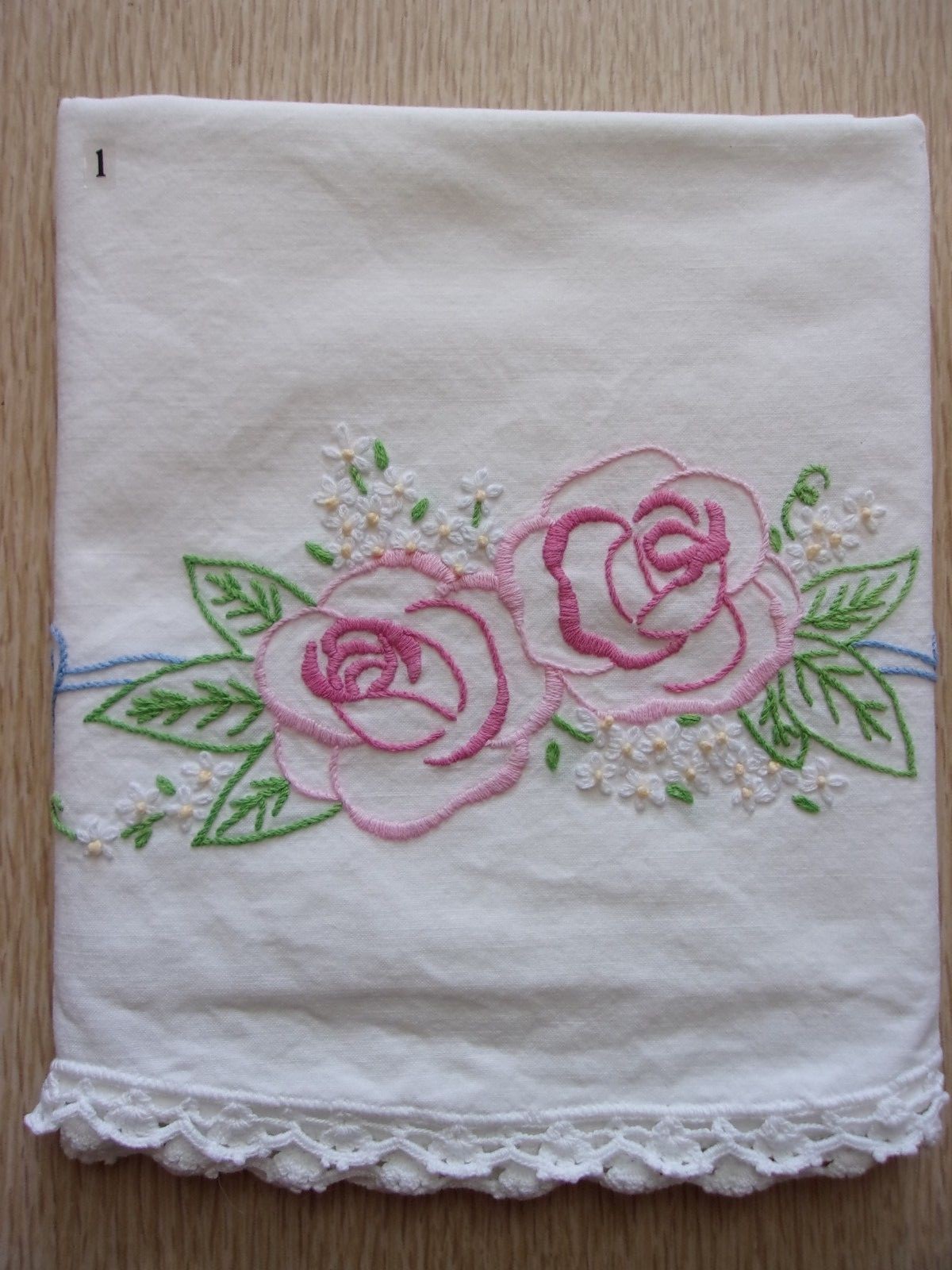 VINTAGE PILLOW CASE SET ~ ROSES FLORAL BOWS EMBROIDERED W/ CROCHET LACE  ~ PCS 1
