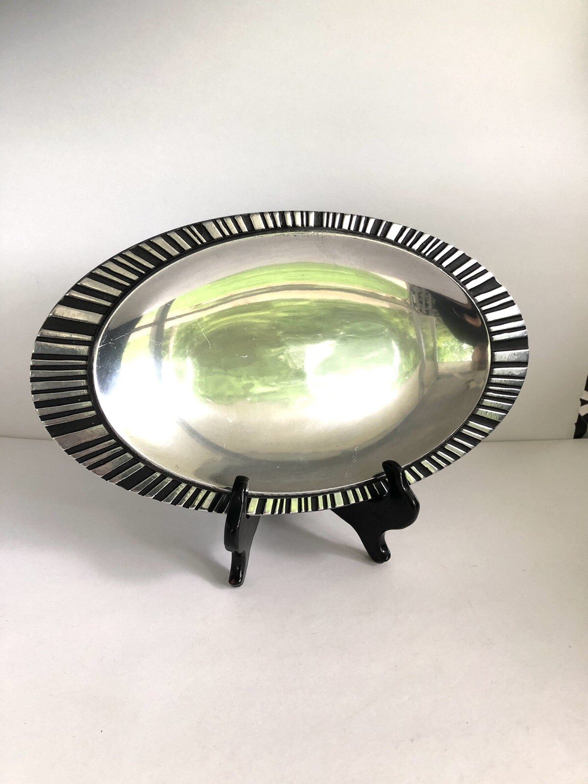 Wilton Armetale 13 in Oval Platter Burst Pattern Cooking Warming Serving
