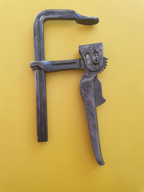 Outil - Serre Joint Ou Presse Ã  Cliquet En Fer ForgÃ© BrevetÃ© Bessey