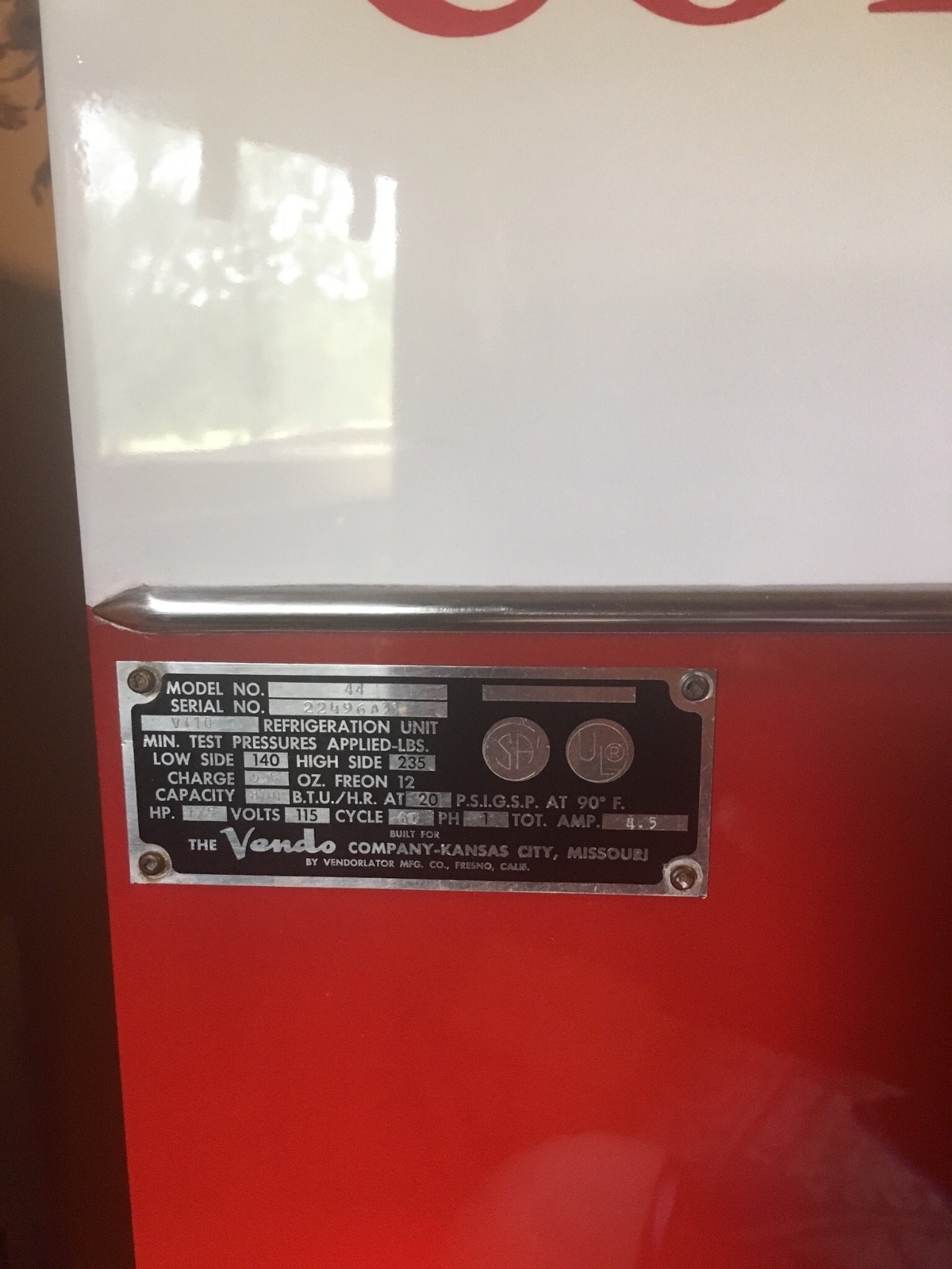 Vendo 44 1950’s coke machine great working condition