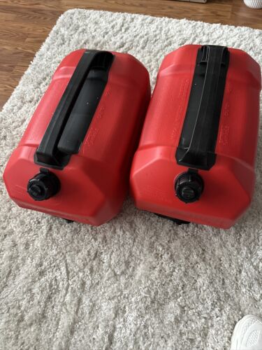 BRP LinQ 5 Gallon Fuel Gas Caddy 715007822 | eBay BRP LinQ 5 Gallon Fuel Gas Caddy 715007822 | eBay