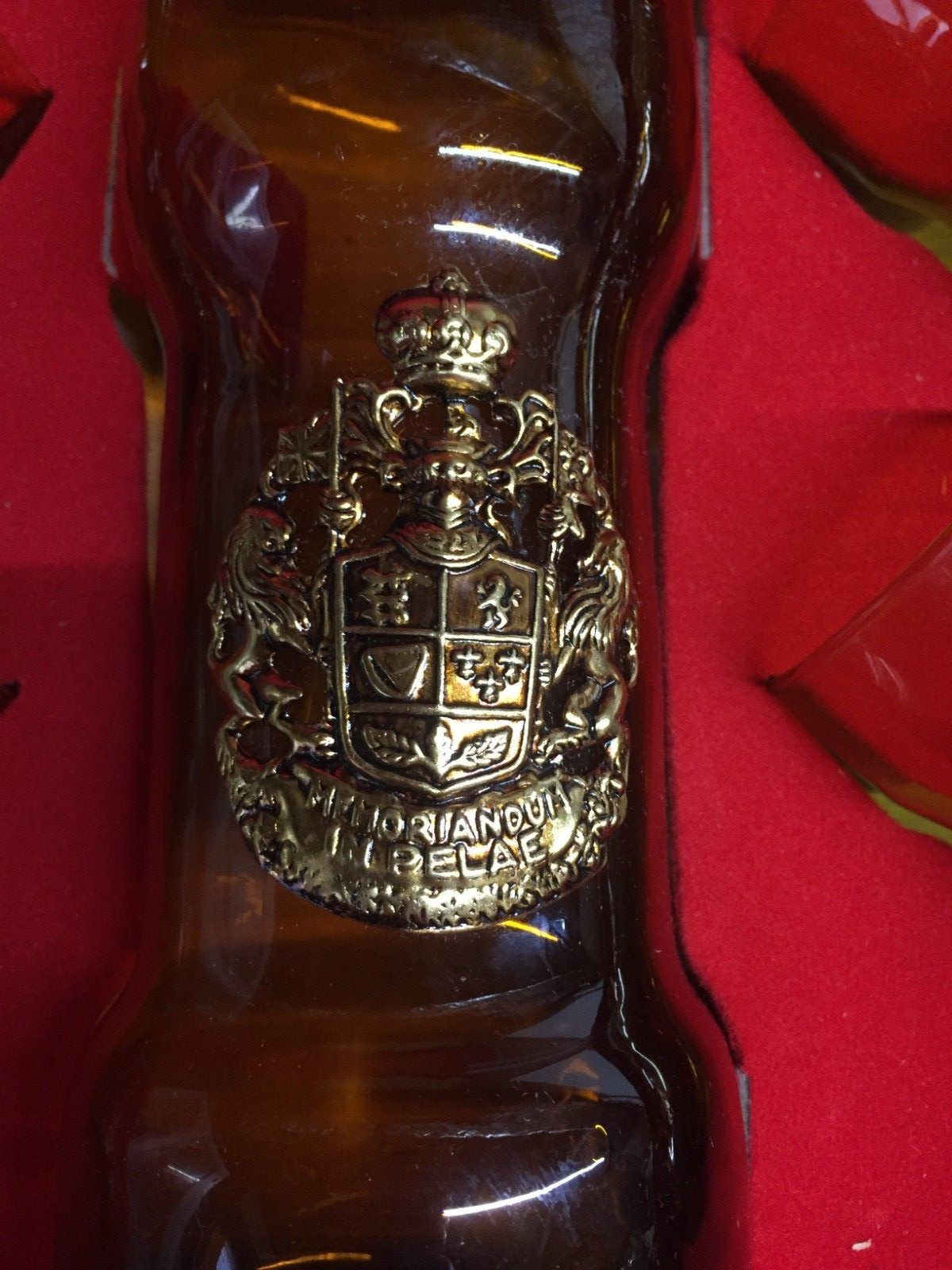 Vintage Memorandum In Pelae Coat of Arms Bar Set Bottle & 6 Glasses Original Box
