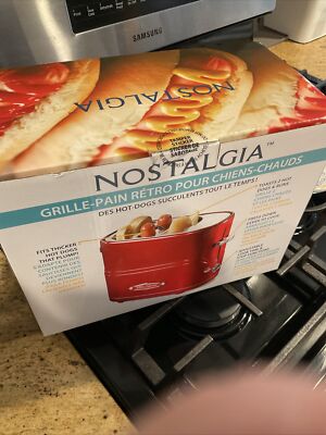 Nostalgia Retro Pop-Up Hot Dog Toaster - Red (HDT600RETRORED)