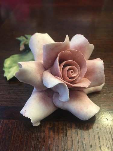 Capodimonte. Made in Italy. Pink Rose On A Stem Pink Rose