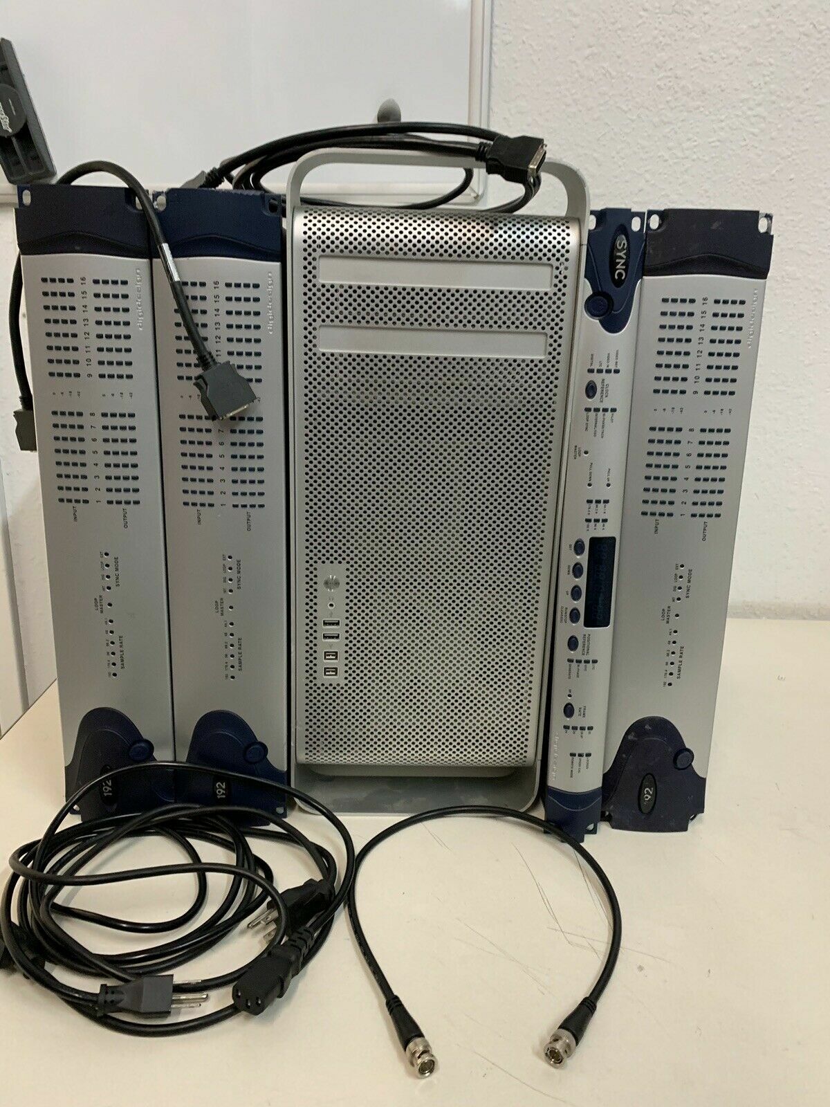 Pro tools HD3 24/24  IO System with 32g ram Mac Pro computer