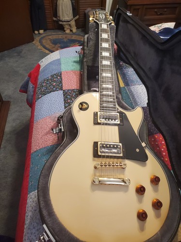 2022 EPHIPHONE LES PAUL CUSTOM PRO ELECTRIC GUITAR IVORY TUXEDO /Epi hard case