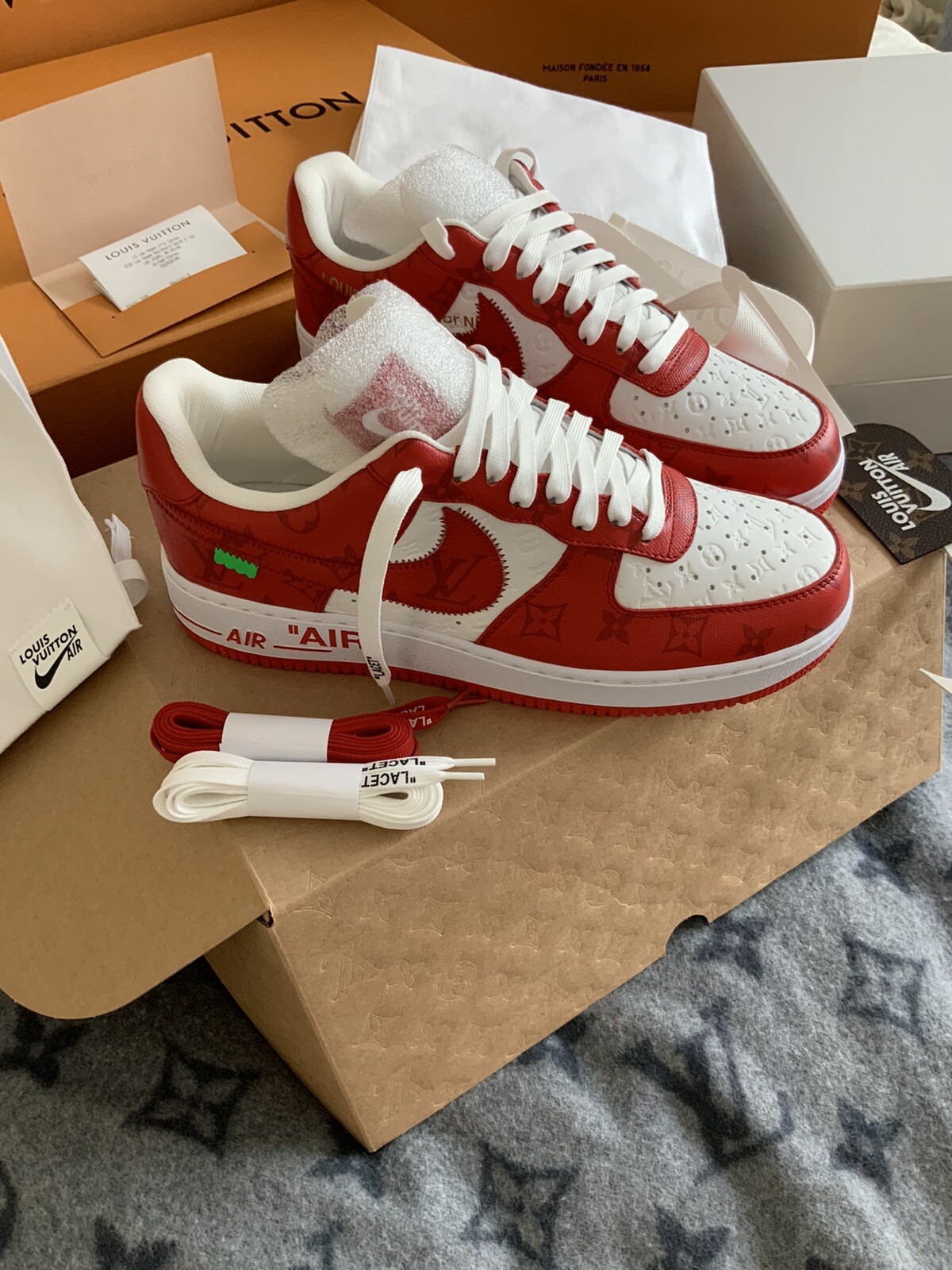 Louis Vuitton AIR FORCE 1 Virgil Abloh Brand-new￼ size US 10 Shoes: купить  с доставкой из США, цена 2 854 985 руб - (115463707489)