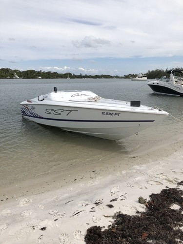 Baja Outlaw SST 1999 25ft Powerboat New Motor Great Condition