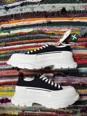 Alexander McQueen Tread Slick Low Lace Up