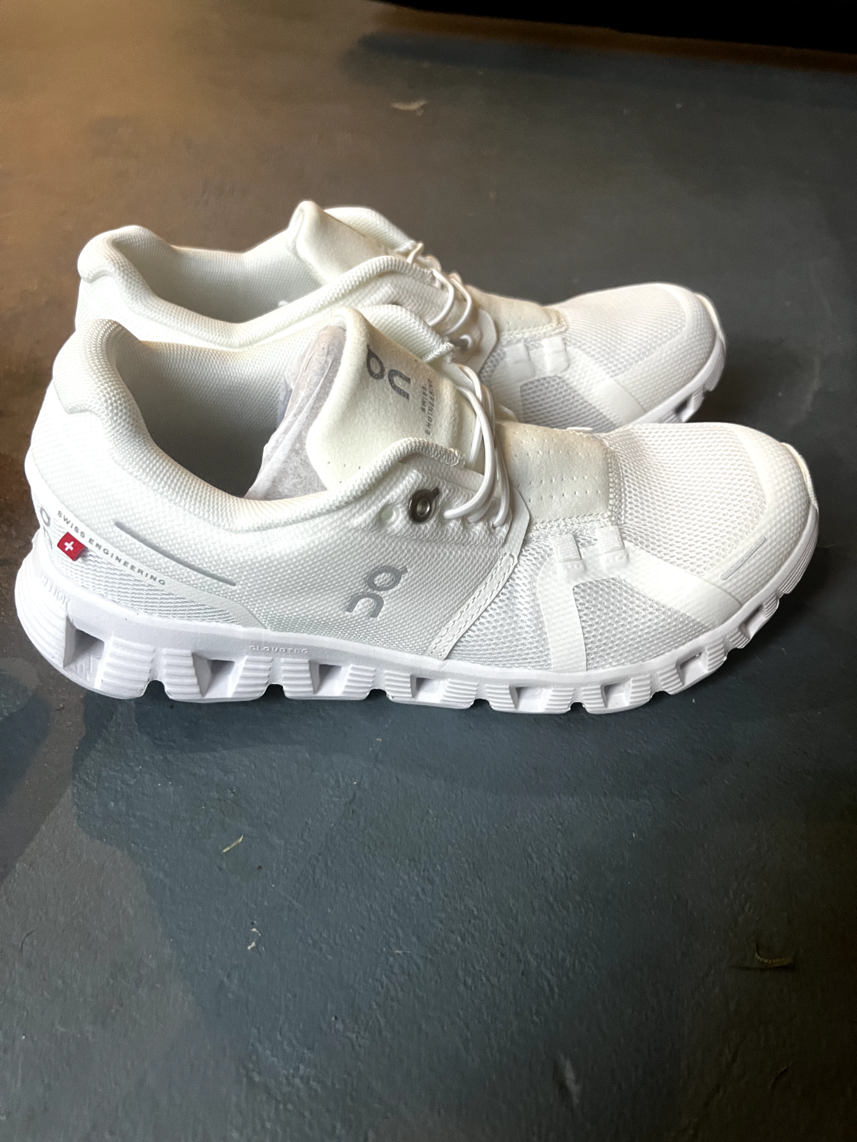 ON Cloud 5 Undyed White ウィメンズ25.0 cm Amazon.com | On Womens Cloud 5 Undyed Textile Undyed