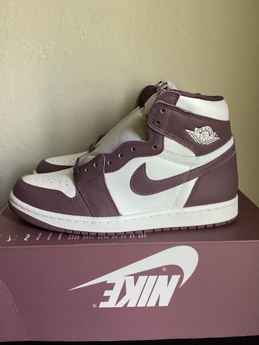 正規店仕入れの WHITE/SKY OG HIGH RETRO 1 JORDAN AIR NIKE J SNEAKER MAUVE バッグ