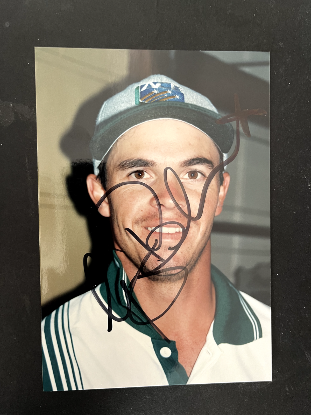 GREG BLEWETT - FORMER AUSTRALIAN CRICKETER - EXCELLENT SIGNED PHOTO