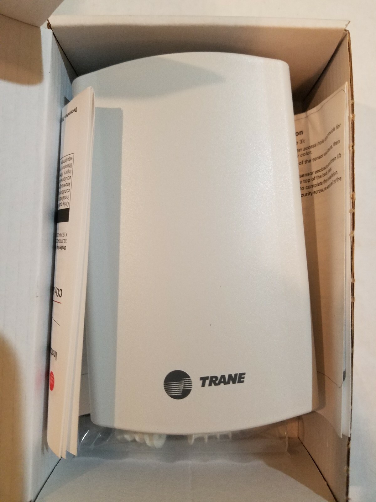 Trane BAYSENS251A Co2 Sensor Wall Mount, RETURNS ACCEPTED.