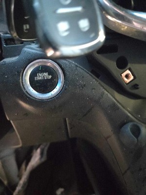 Used Info-gps-tv Screen fits: CHEVY EQUINOX 19