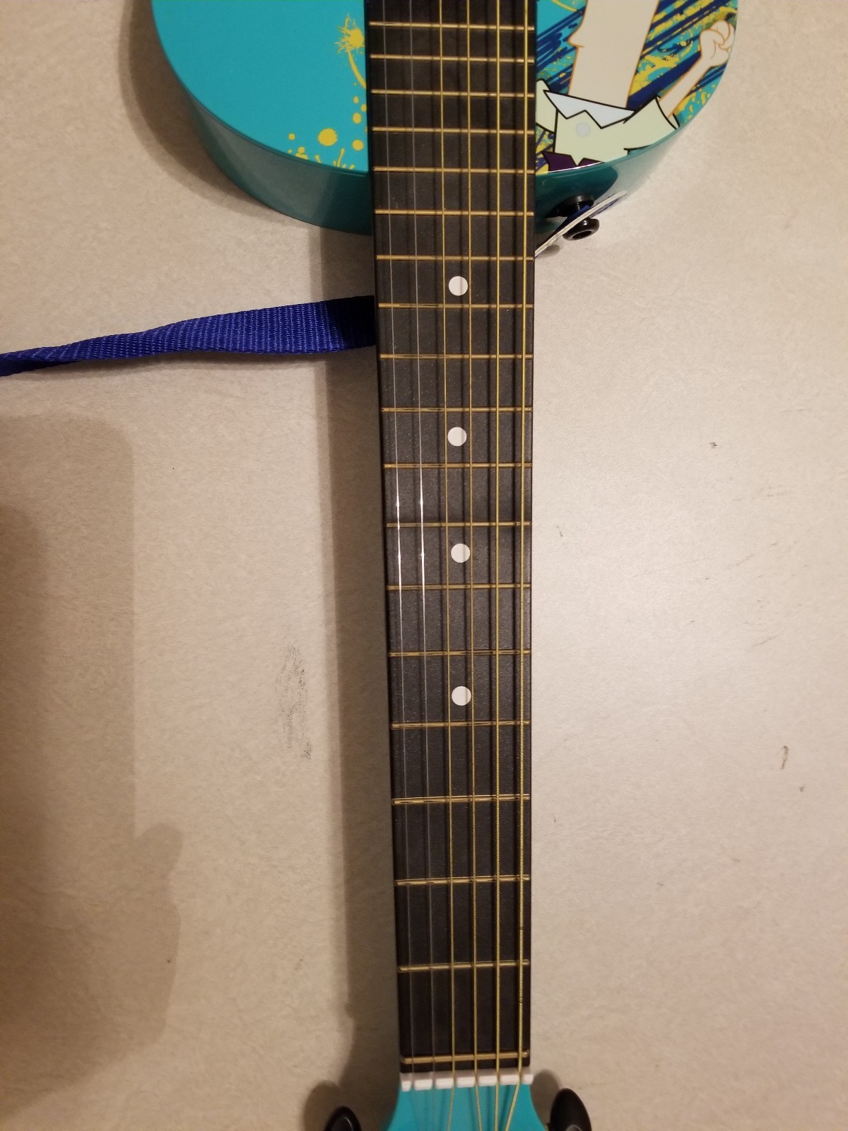 Disney Phineas & Ferb / 6 String Acoustic Guitar 31