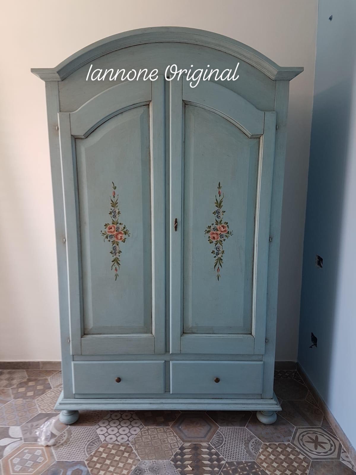 ARMADIO  2 ANTE DIPINTO A MANO DECORATO MASSELLO PERSONALIZZABILE CAMERETTA