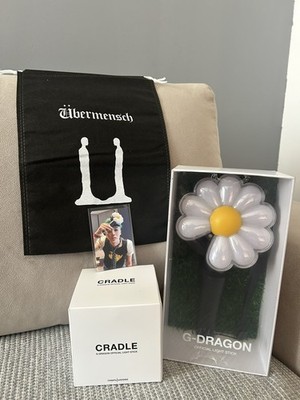 新品G-DRAGON Übermensch ライトスティッククレードル 楽天市場】G-DRAGON OFFICIAL LIGHTSTICK +CRADLE SET 公式ペン