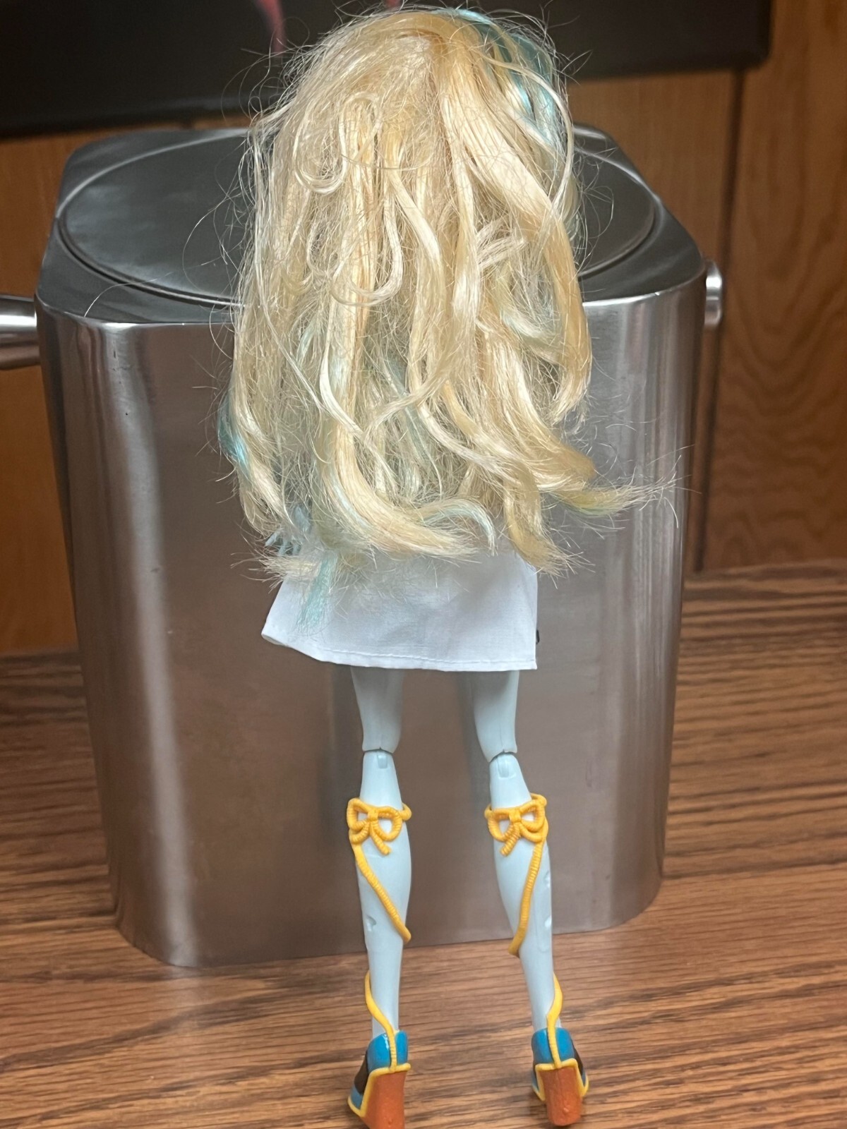 2009 Mattel Monster High Lagoona Blue G1 Original First Wave Doll - Great shape