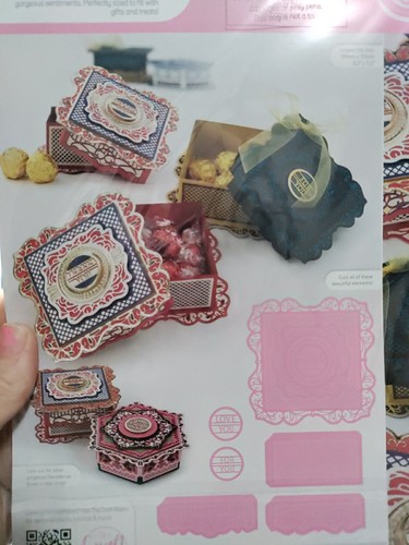 Tonic Studios Delightful Decadence Square Gift Box Dies Set