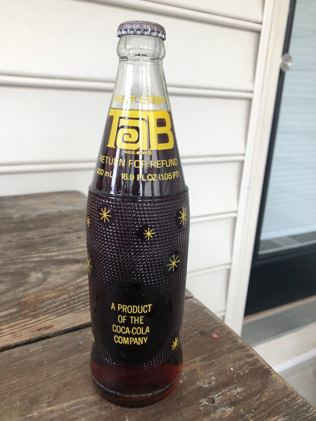 Vintage 1970's TAB Soda Coca-Cola Glass ACL Bottle 16.9oz Unopened Full Sealed