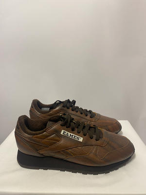 Reebok velvet deals trainers