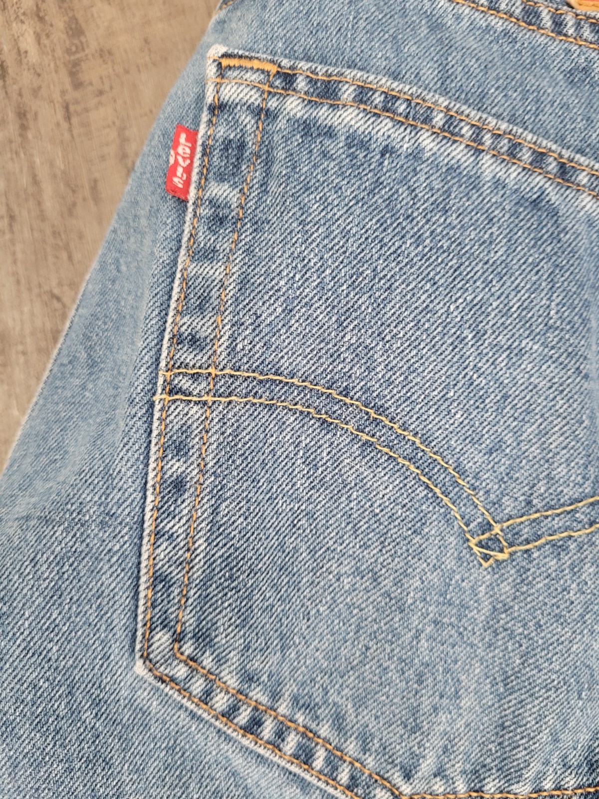 Levi's 550 Medium Wash Cotton Jeans Size 36x32 Classic Cowboy Relaxed Fit