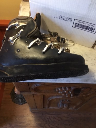 1970. Nordica  Leather Snow Ski BOOT. Size 10 1/2 & display Boot Rack aluminum
