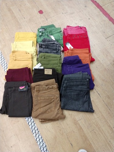 Huge Lot Of Women’s And Junior’s Clothing And Accessories Aprox 240 Items