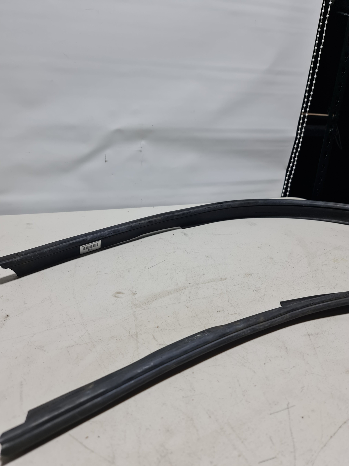 0 Bmw 2012-2020 51-76-7-255-802 51767255802 Front Engine Hood Sealing 7255802 image 5