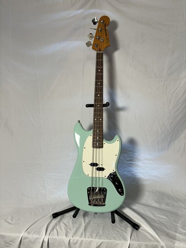 ベース Squier Classic Vibe 60s Mustang Bass Amazon.com: Squier Classic Vibe 60s Mustang Bass, Olympic