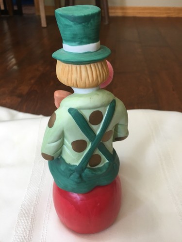 Vintage Enesco Porcelain Clown Figurine Green Hat w/ Outfit  8