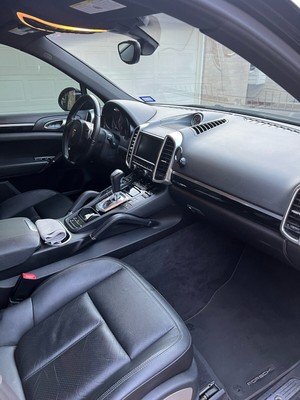 image 4 of interior