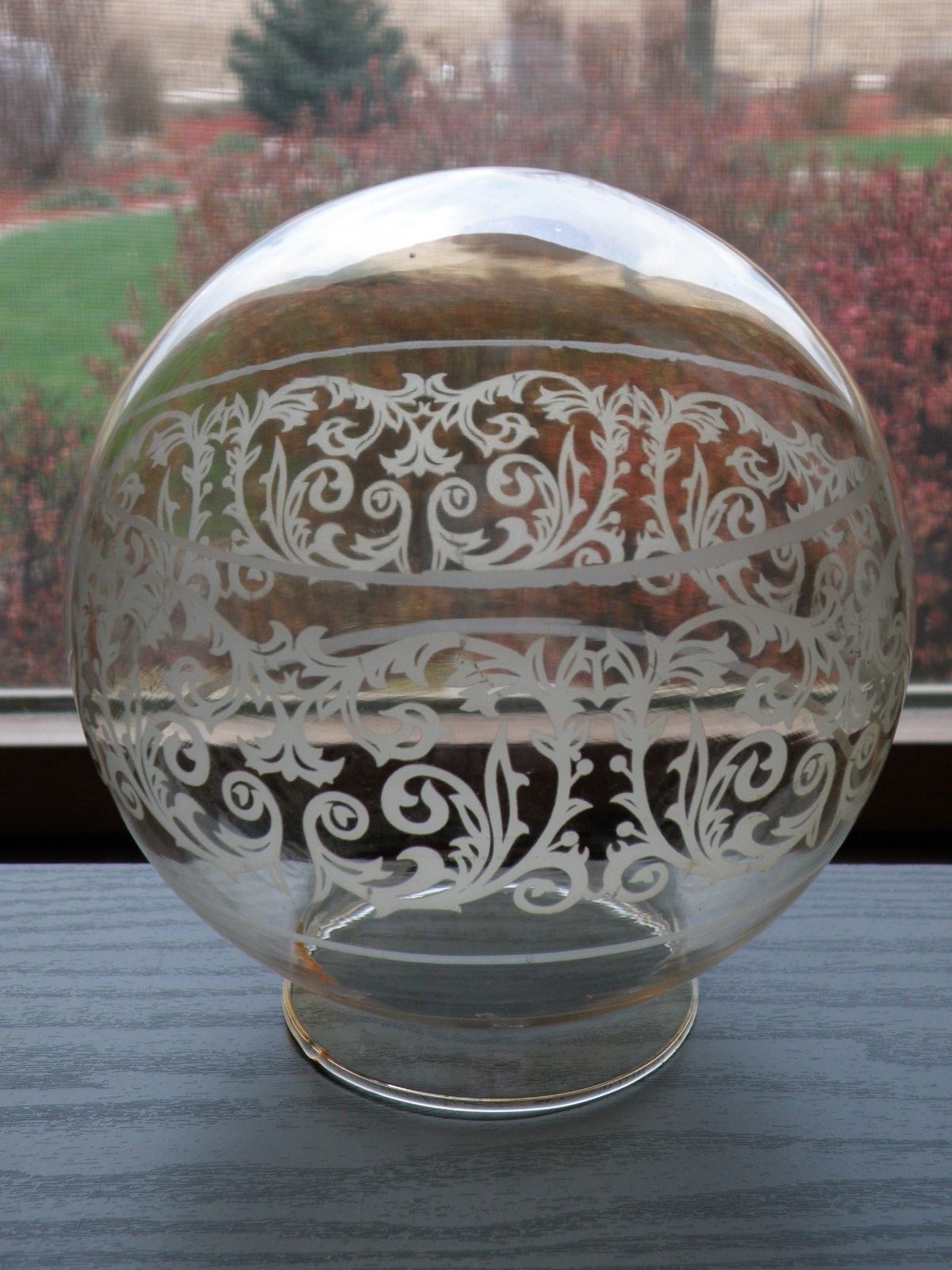Amber Lustre Scroll Design 6