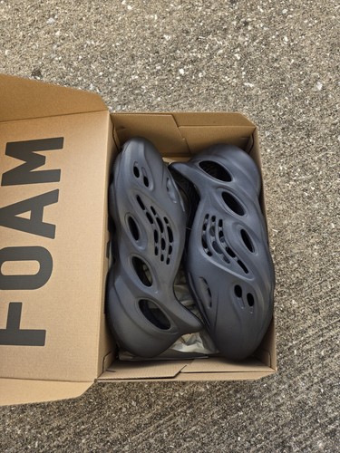 Pre-owned Yeezy Foam Runner Onyx (size 5) Ready To Ship In Black