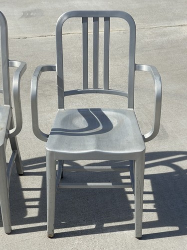 Brushed Aluminum