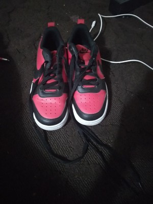 Kids Size 4 Nike Chicago Colorway Brand New Barely Worn
