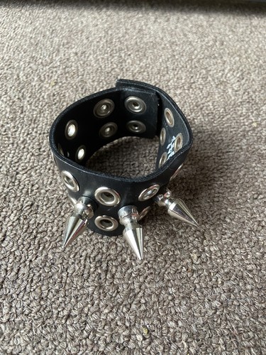 Vintage Hot Topic Spike Wristband Bracelet Leather Metal