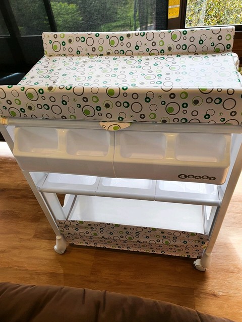 4baby deluxe bath changer circles