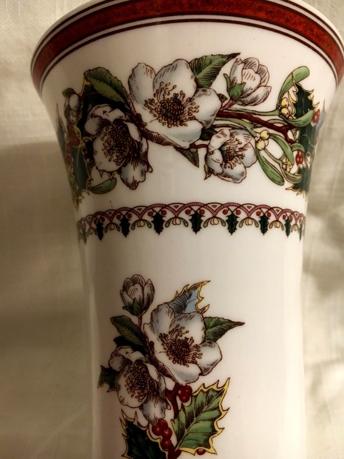 SPODE CHRISTMAS ROSE SMALL VASE FINE BONE CHINA ENGLAND
