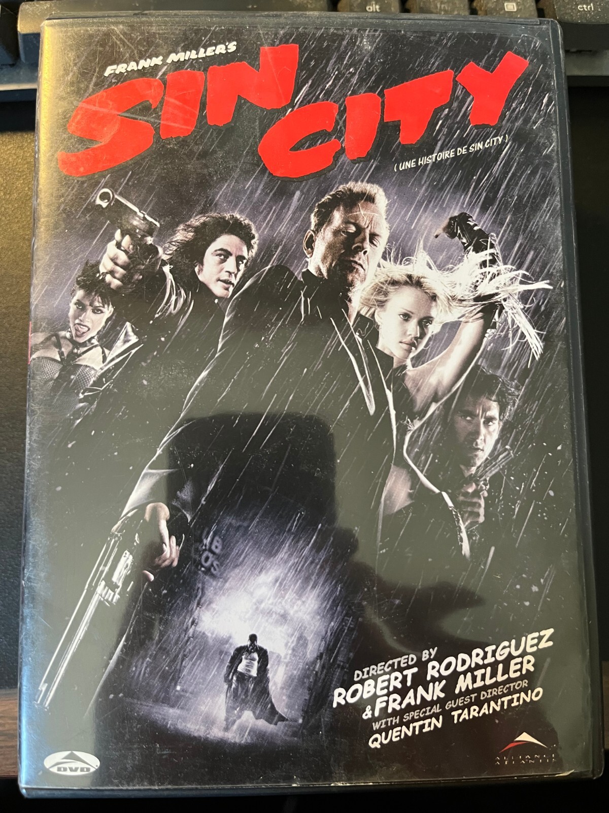 Frank Miller's Sin City - Bruce Willis, Mickey Rourke