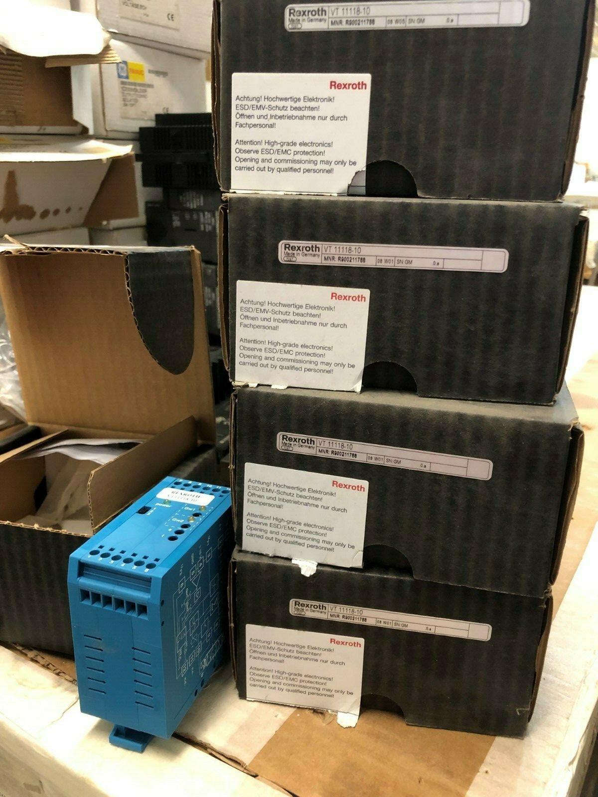 lot of 5 VT 11118 Analog amplifier module NEW IN BOX