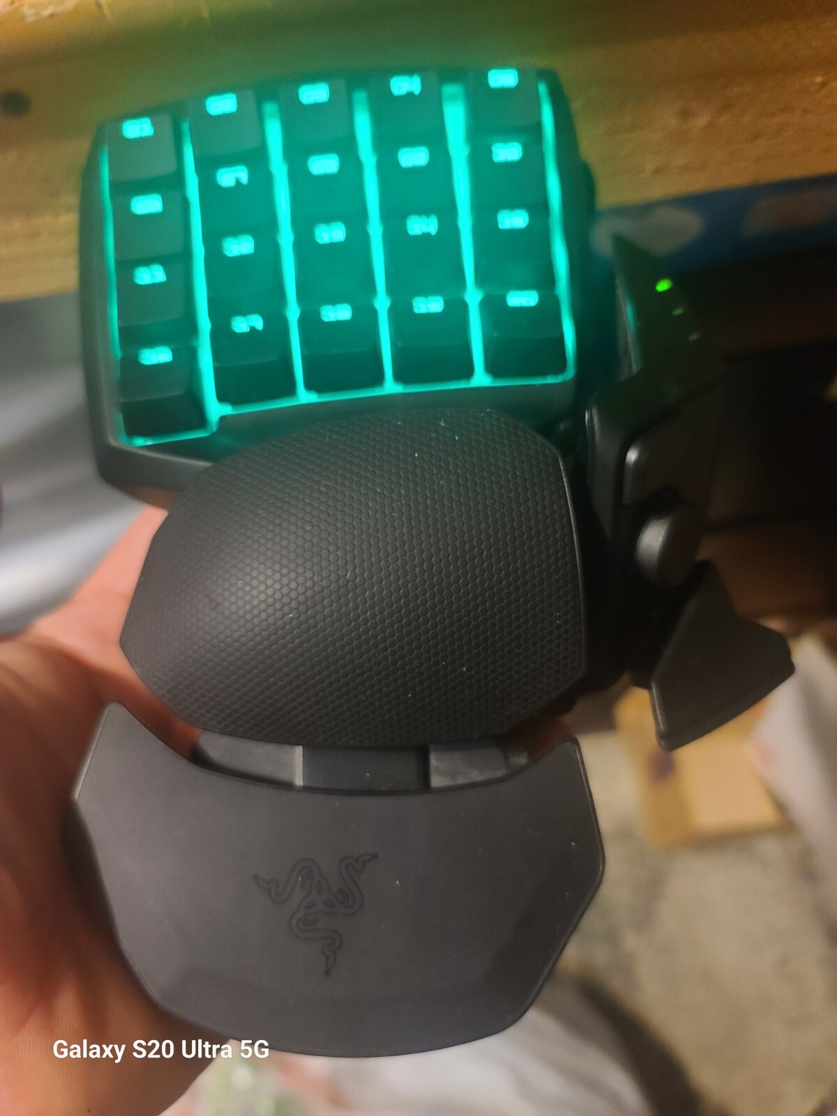 PC用ゲームコントローラー・コンバーター Razer ORBWEAVER CHROMA Amazon.com: Razer Orbweaver Chroma Gaming Keypad: Mechanical